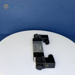 PV1E 5/3 Kapalı Merkez Çift Bobin Solenoid Valf