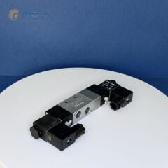 PV1E 5/3 Kapalı Merkez Çift Bobin Solenoid Valf